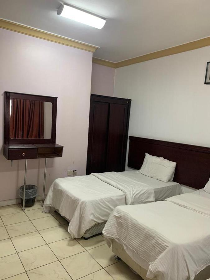 Hend Plaza Hotel Médine Extérieur photo